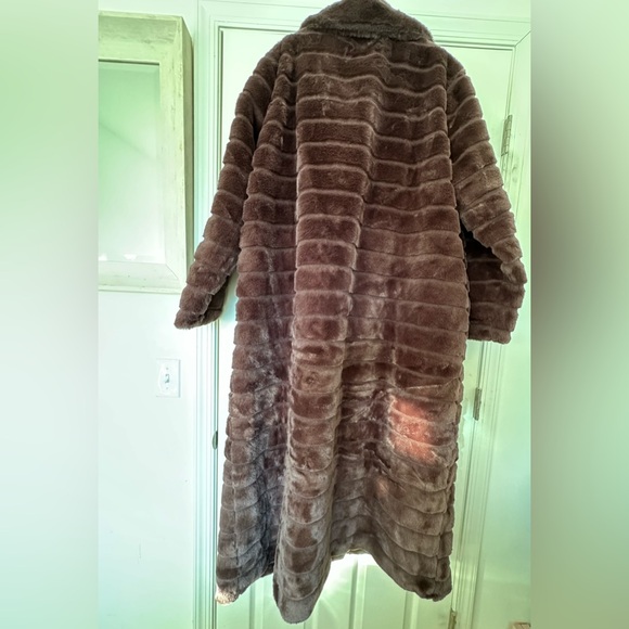NWT Fashion Nova Vivienne Faux Fur Trench Maxi Coat Chocolate Brown Luxe - Picture 15 of 17